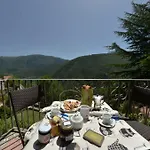 La Torre Del Cerreto Semesterbostad
