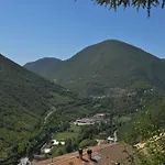 La Torre Del Cerreto Semesterbostad