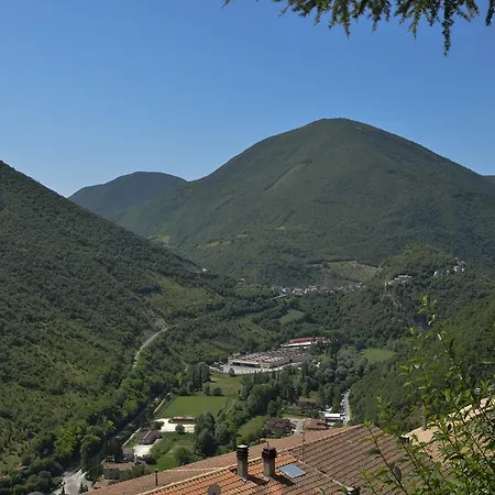 La Torre Del Cerreto 度假居